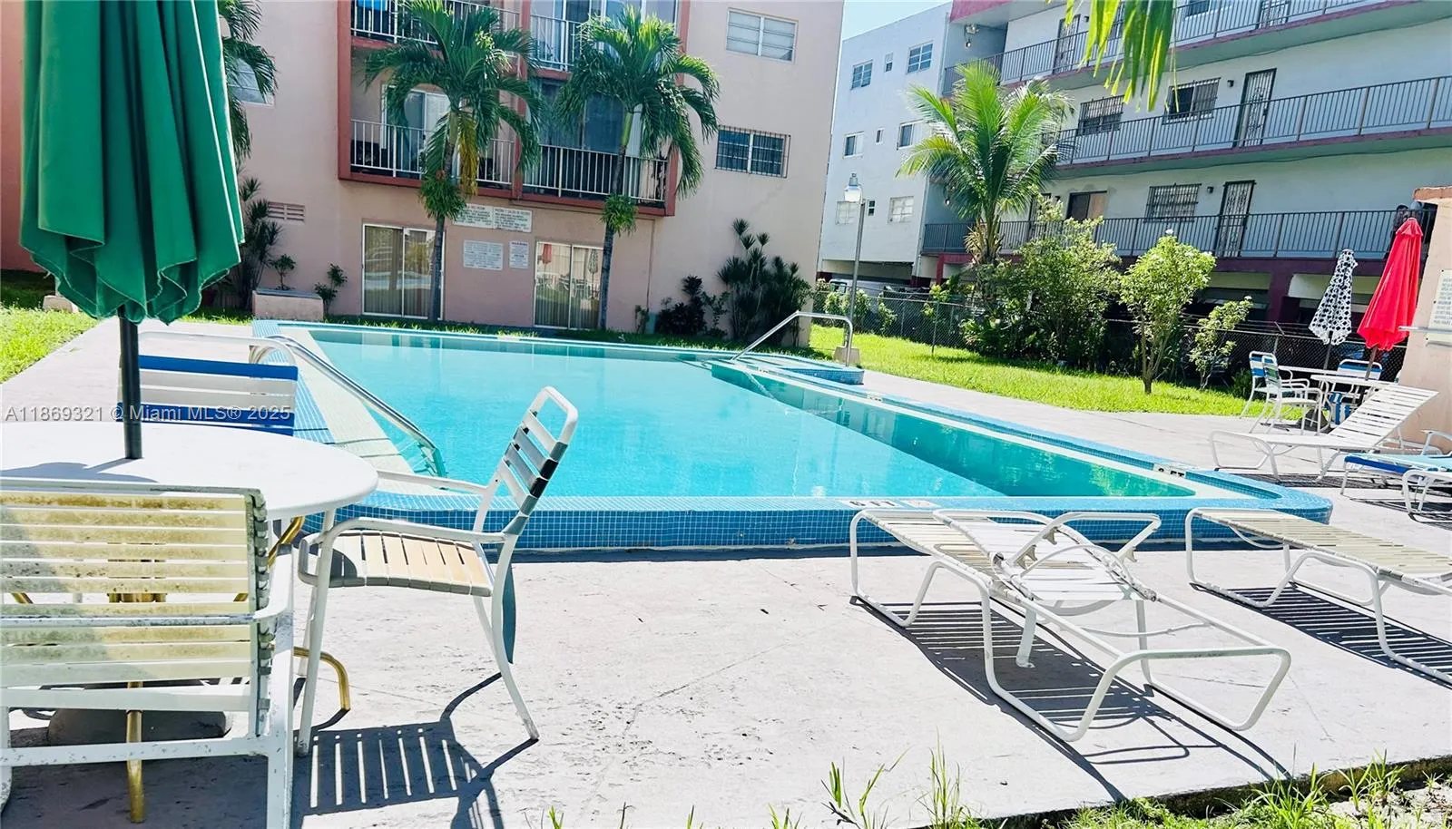 6130 W 19th Ave # 305, Hialeah FL 33012