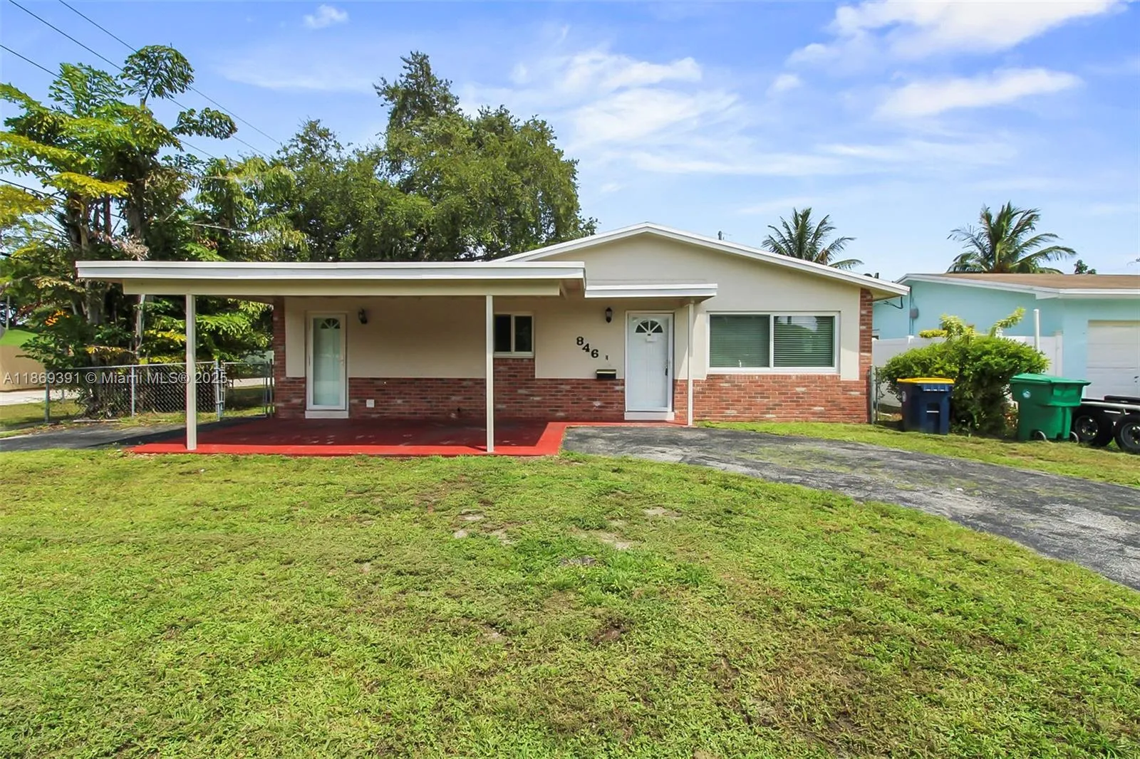 3 bedroom 2 bath for sale at 846 NW 10th Ave, Dania Beach FL 33004