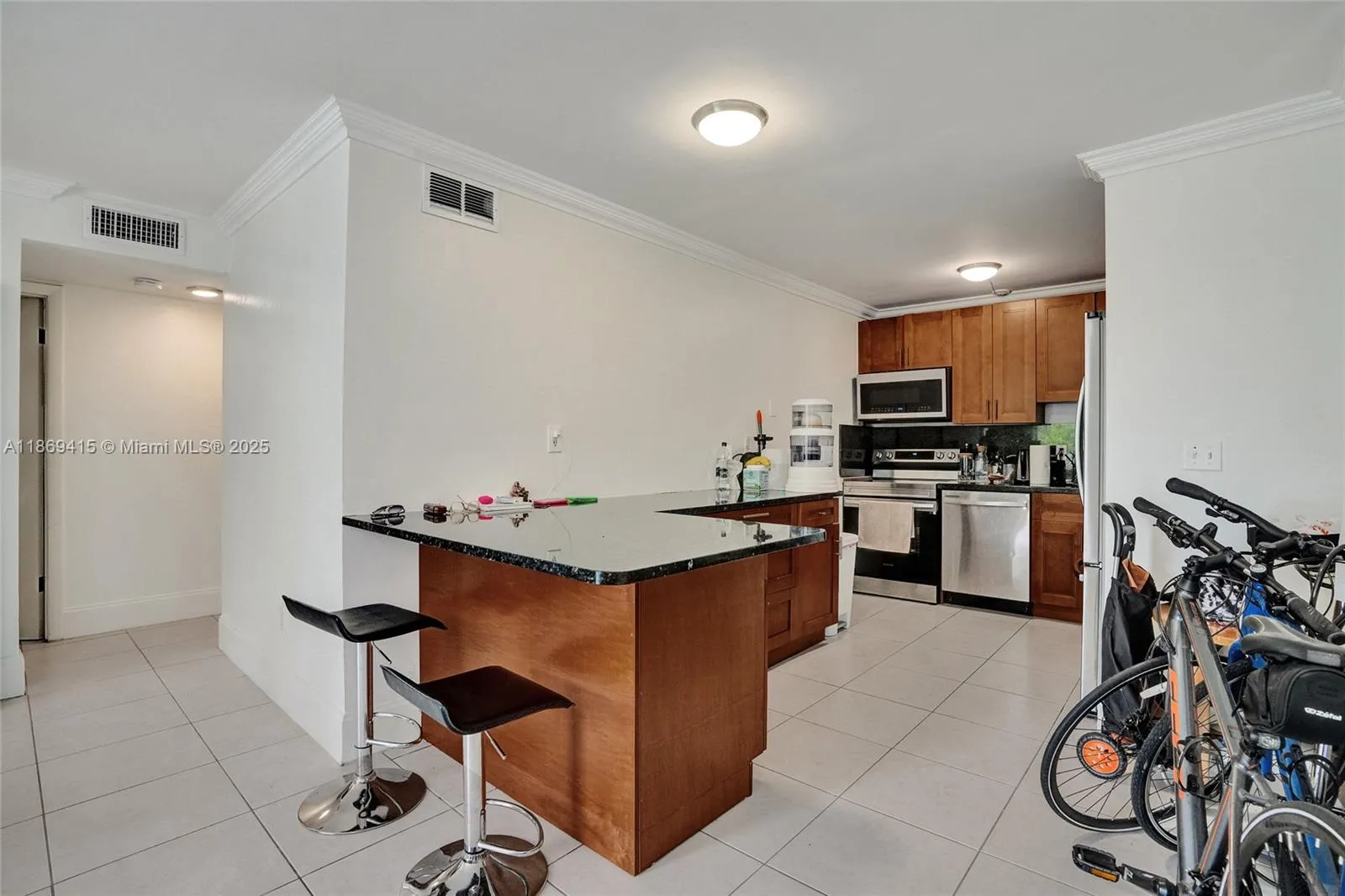 1801 S Treasure Dr # 329, North Bay Village FL 33141