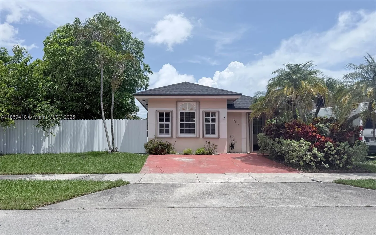 3 bedroom 2 bath for sale at 18013 SW 139th Pl, Miami FL 33177