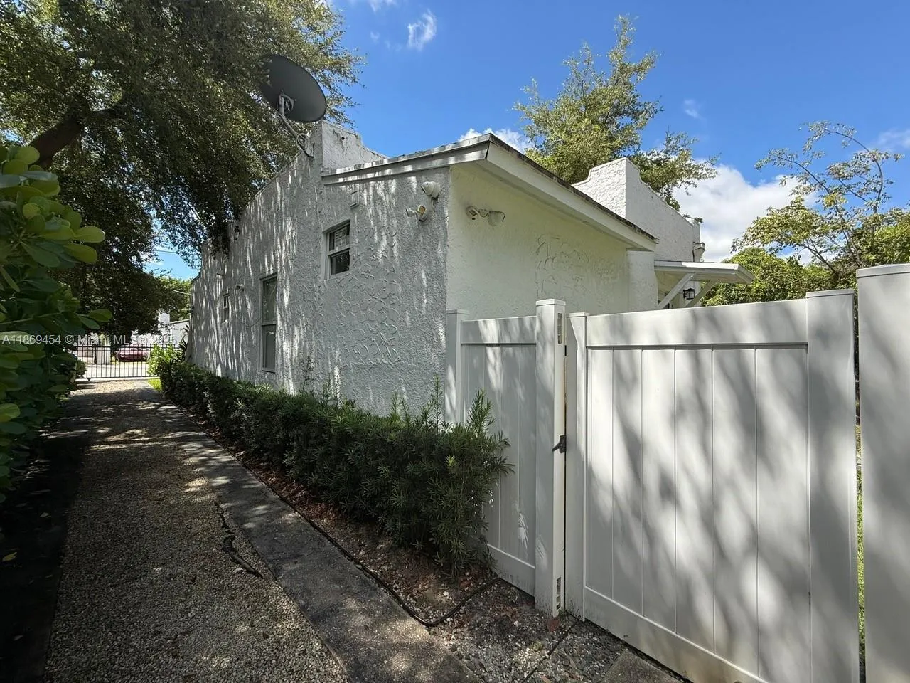 247 NW 58th St, Miami FL 33127