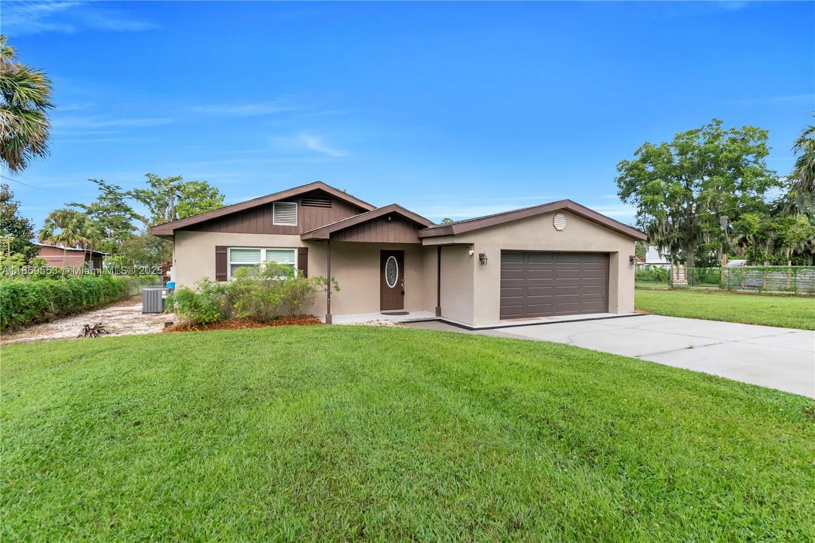 2 bedroom 1 bath for sale at 9431 Lake Marion Creek Road, Other City - In The State Of Florida FL 33844