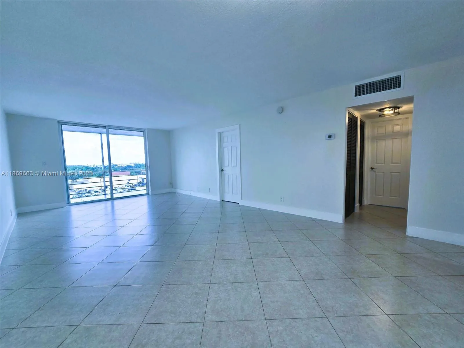 1830 Dixieanna St # 602, Hollywood FL 33020