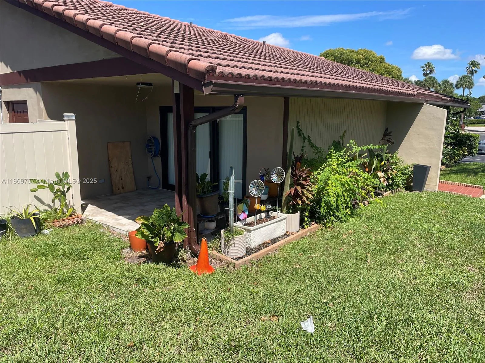 3 bedroom 2 bath for sale at 5002 Sheridan St # 1, Hollywood FL 33021