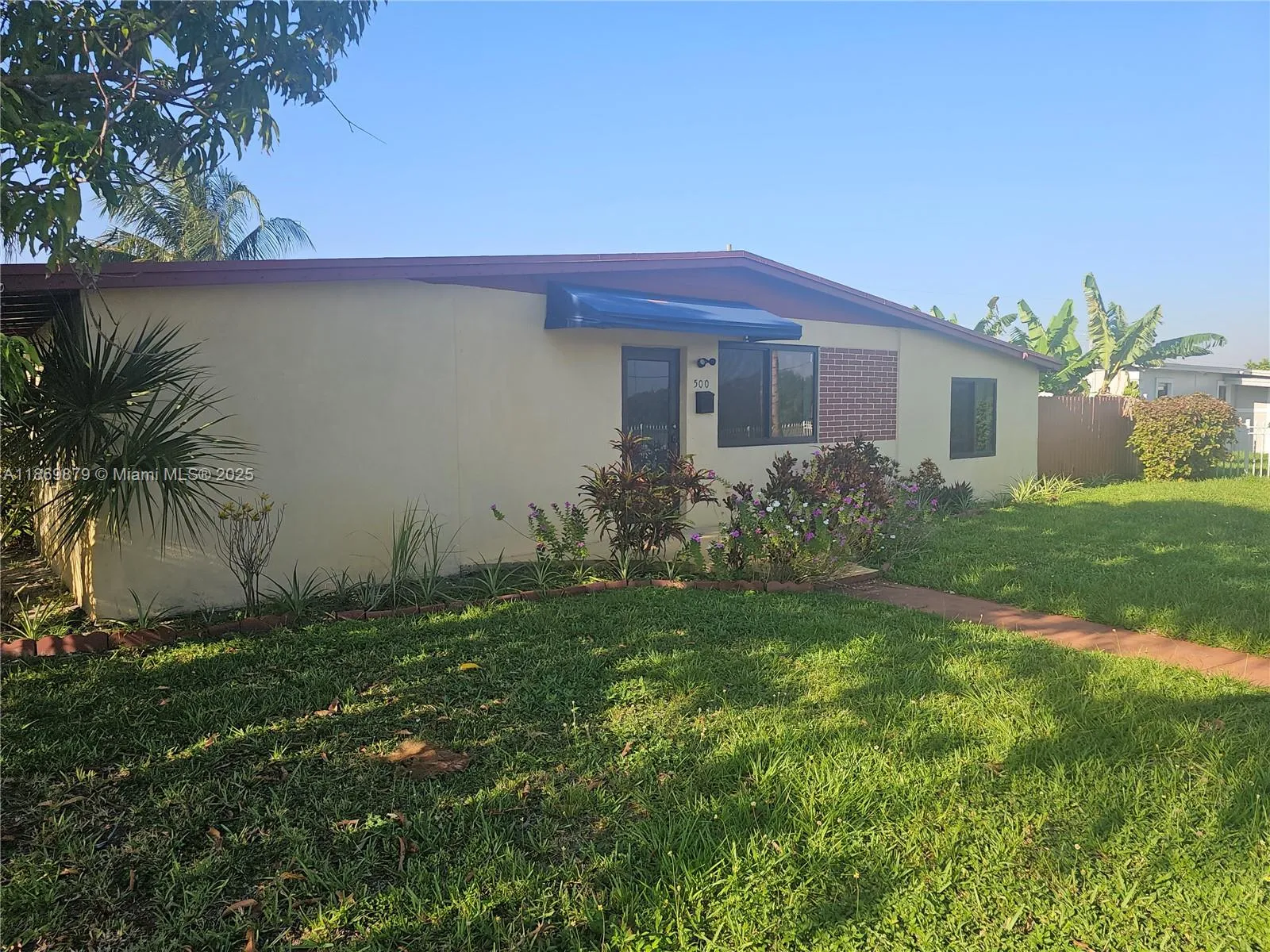 3 bedroom 2 bath for sale at 500 NW 199th St, Miami Gardens FL 33169