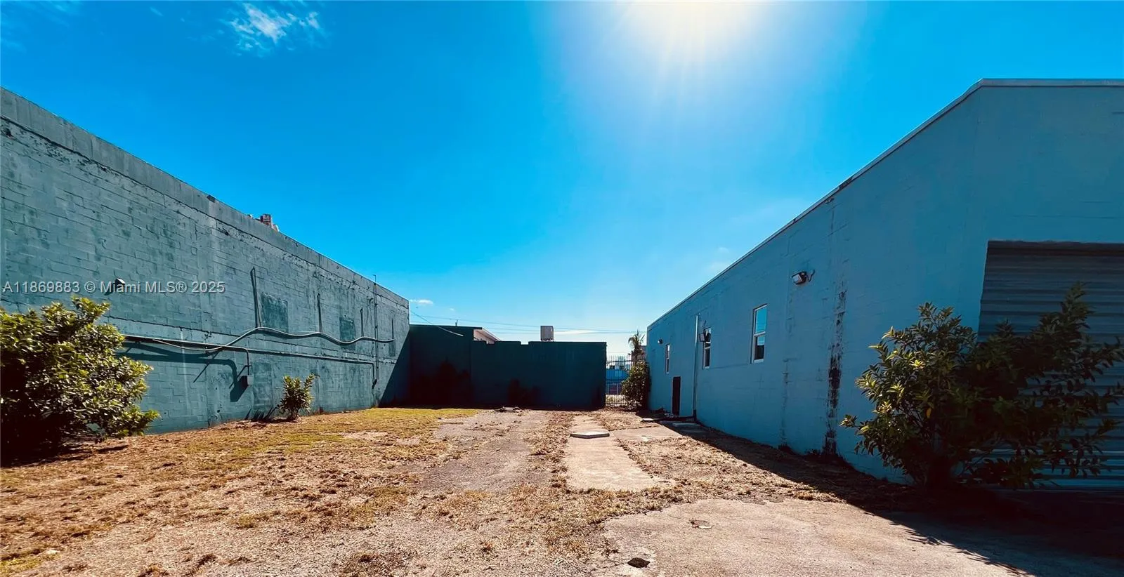 1031 NW 21st St, Miami FL 33127