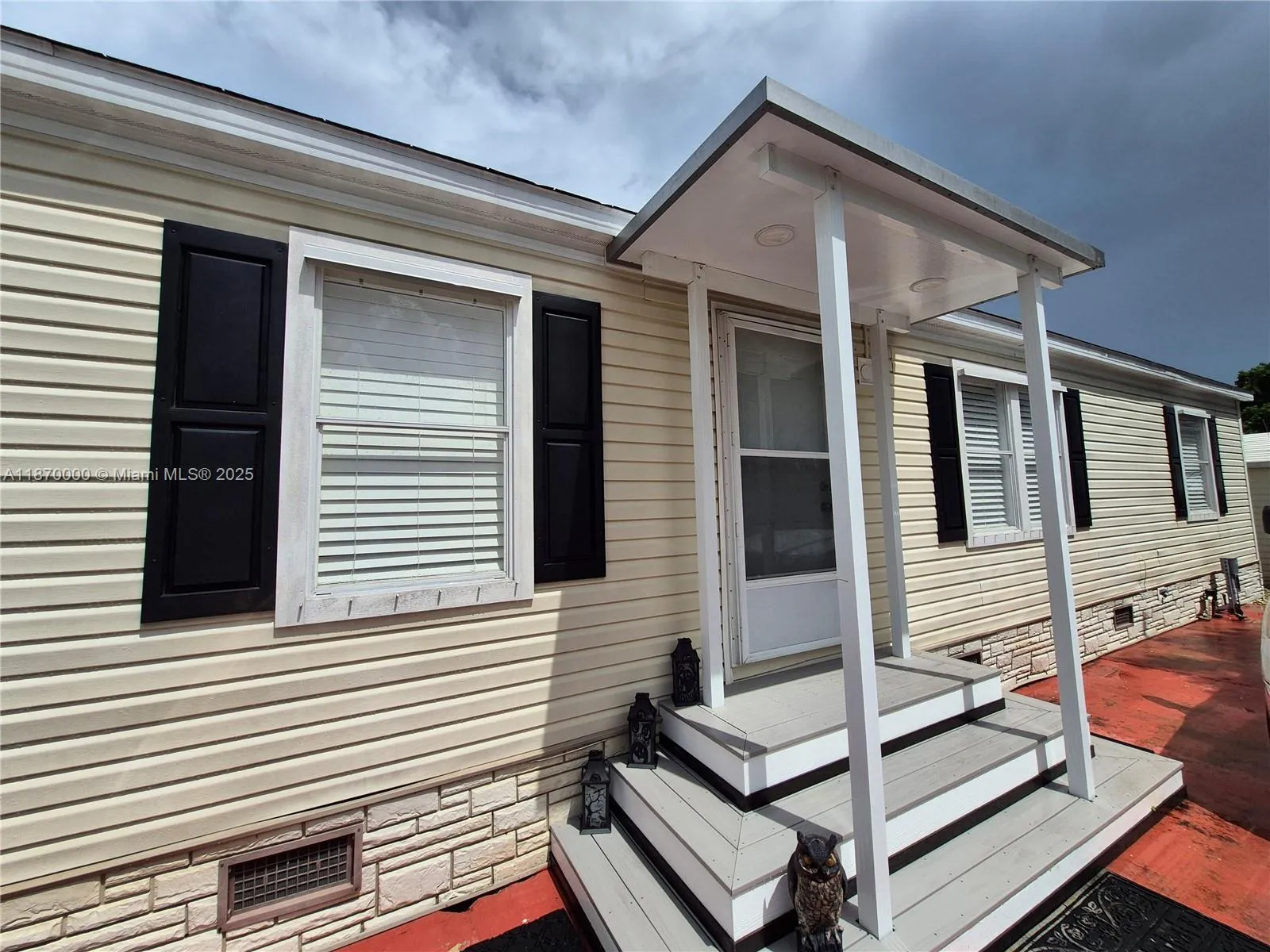 3 bedroom 2 bath for sale at 220 NE 12th Ave Unit 157, Homestead FL 33030