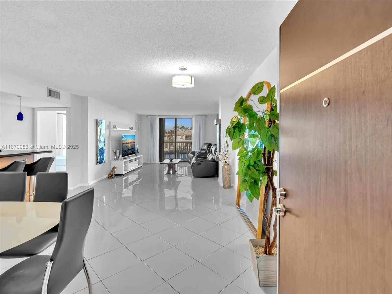 1500 S Ocean Dr # 3E, Hollywood FL 33019