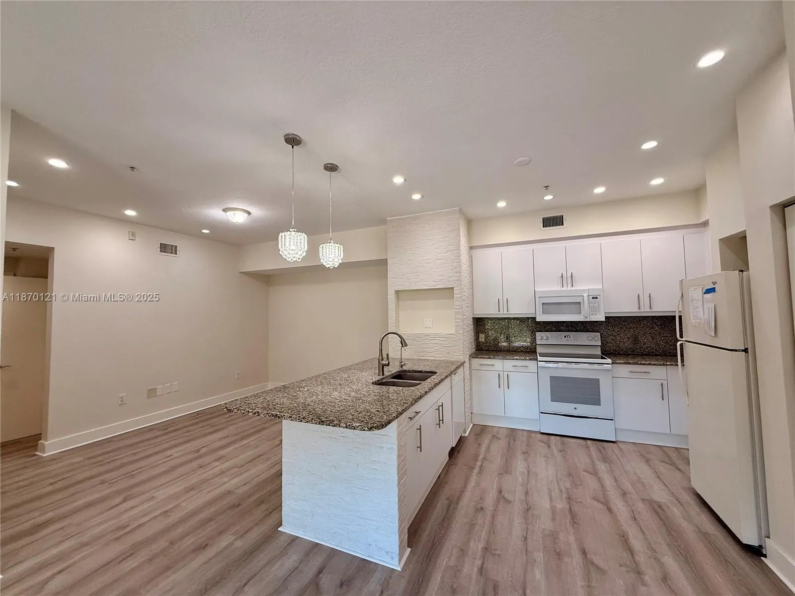 7330 NW 114th Ave # 5, Doral FL 33178