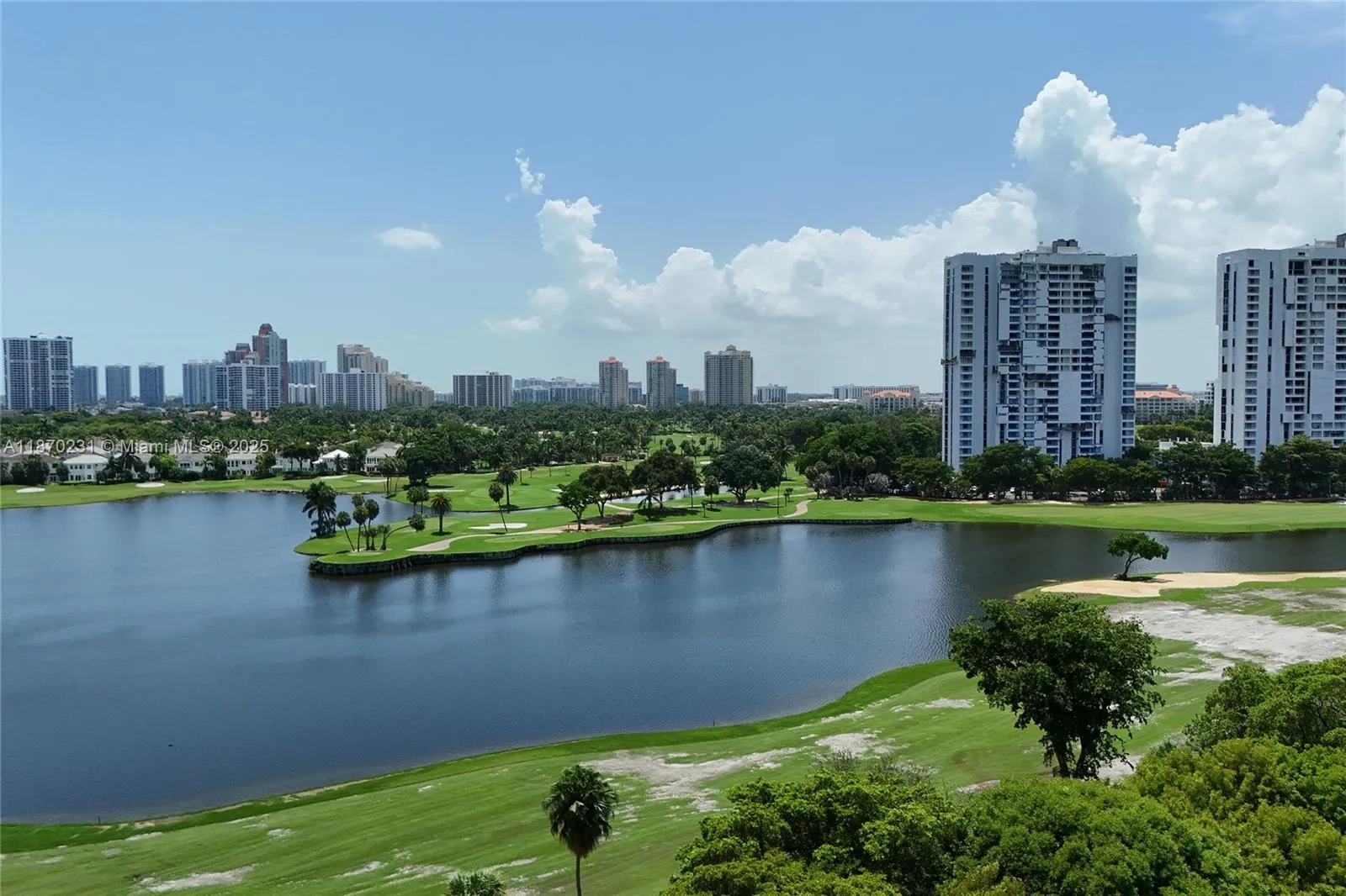 3675 N Country Club Dr # 204, Aventura FL 33180