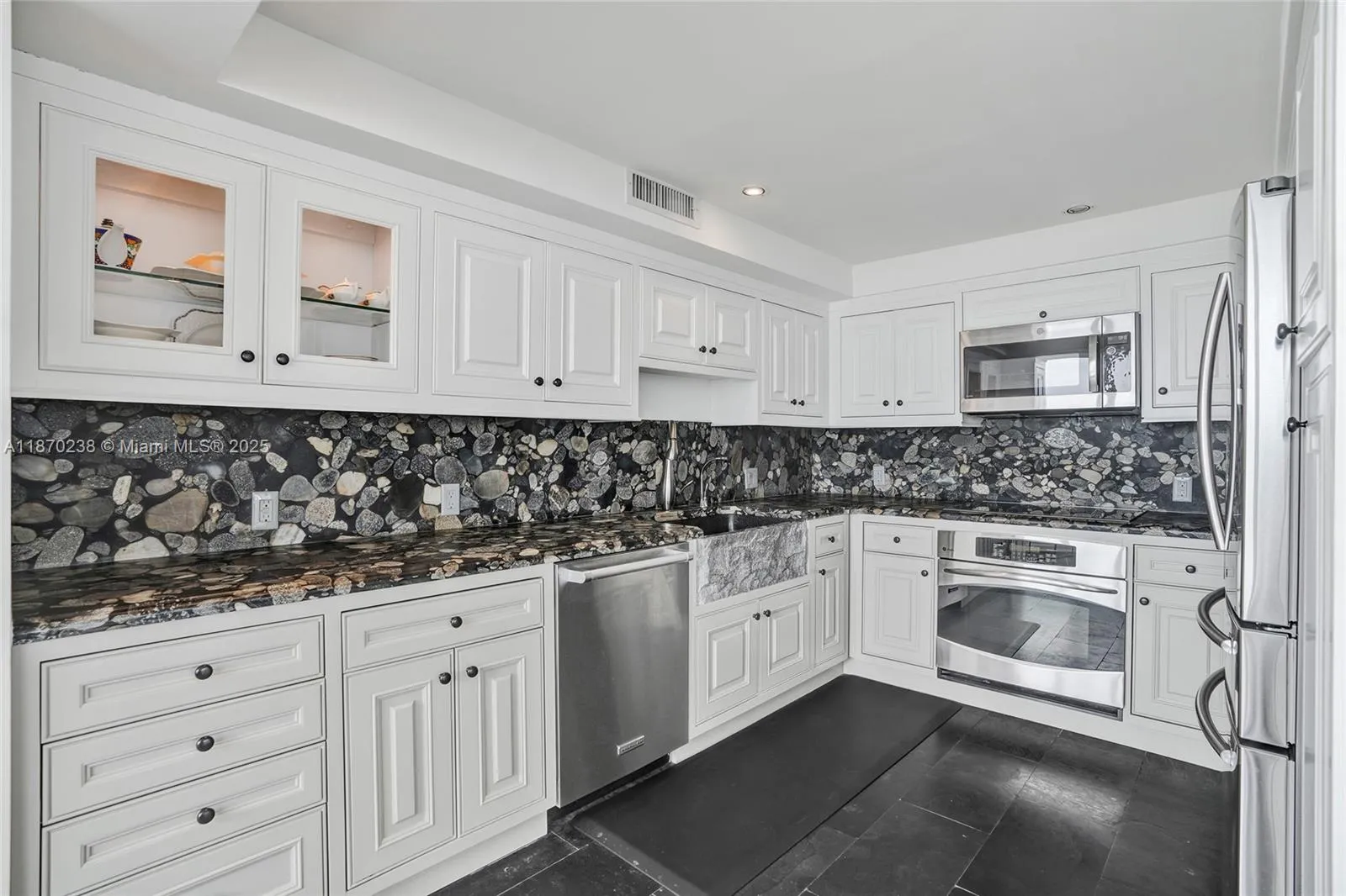 11 Island Ave, Miami Beach FL 33139