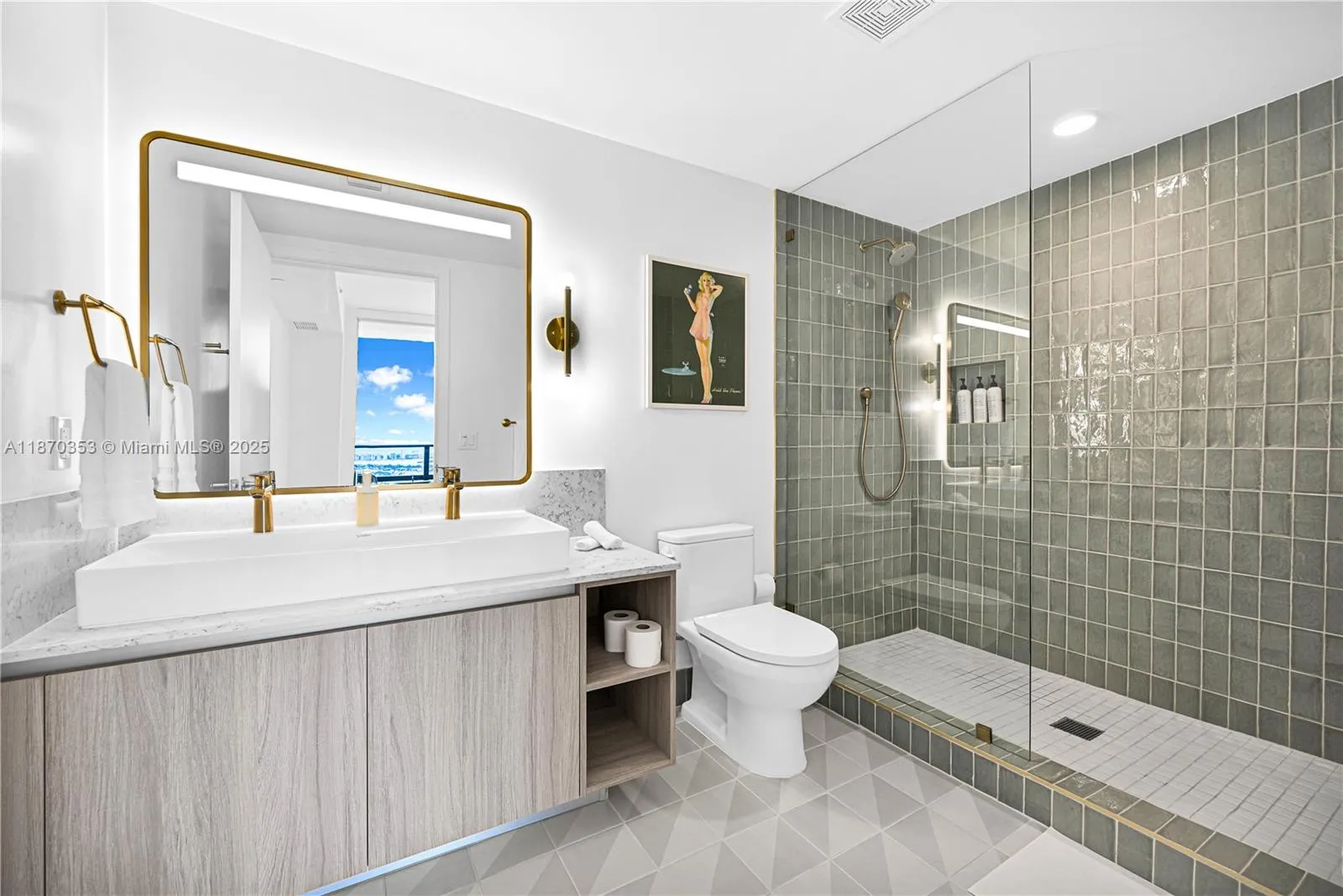 159 NE 6th St # 4015, Miami FL 33132