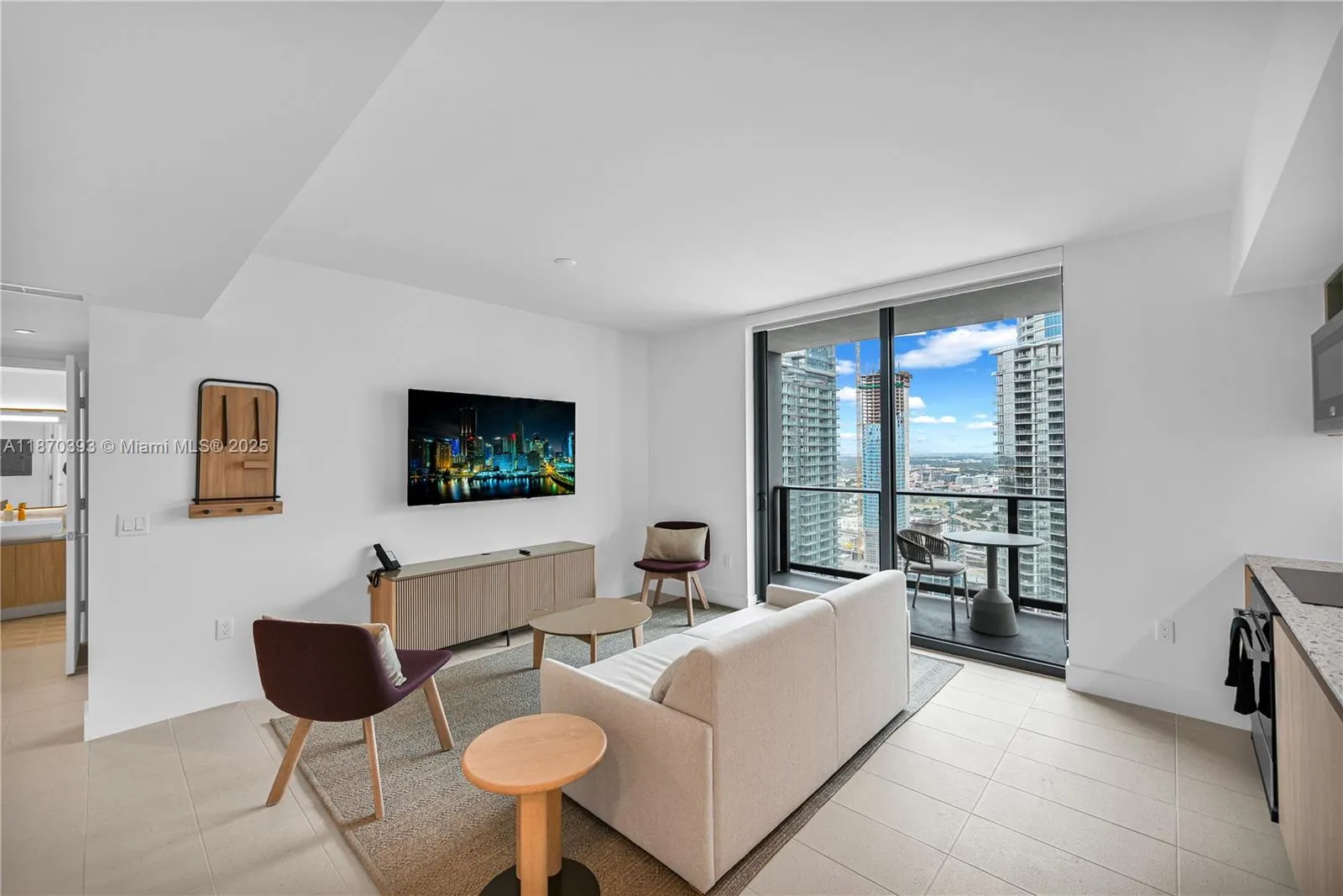 2 bedroom 2 bath for sale at 159 NE 6th St # 3901, Miami FL 33132
