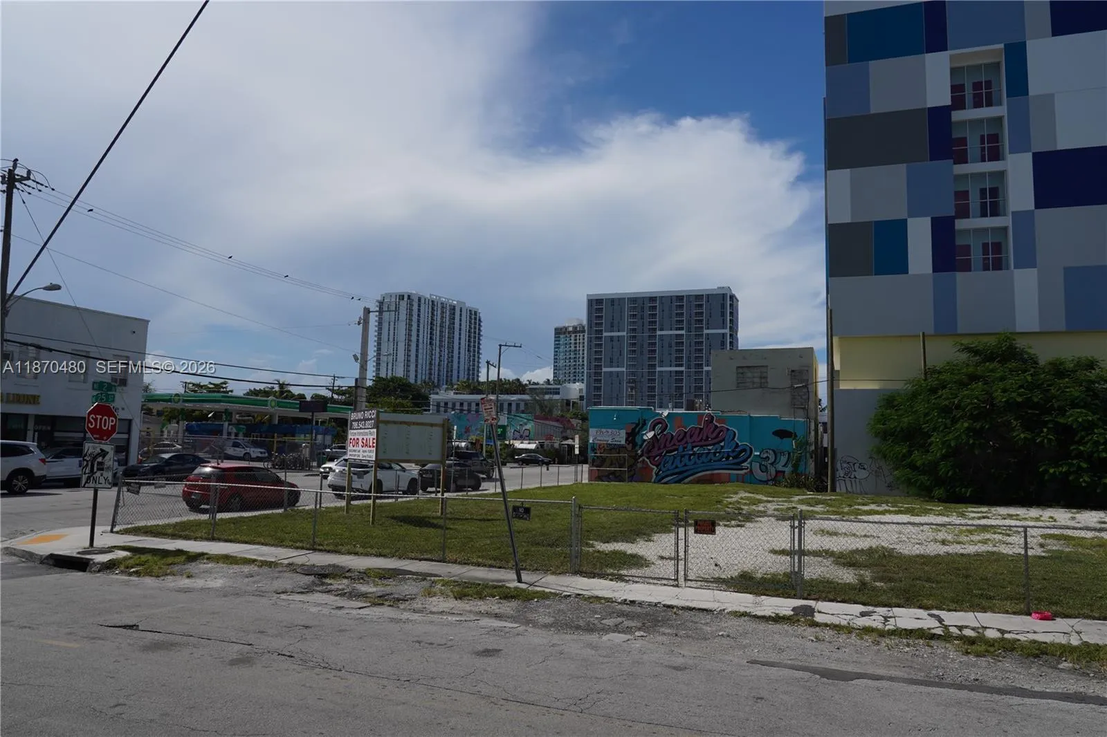 215 NE 25 STREET, Miami FL 33137