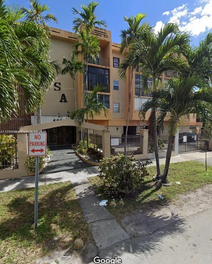 2 bedroom 2 bath for sale at 6055 W 19th Ave # 316, Hialeah FL 33012