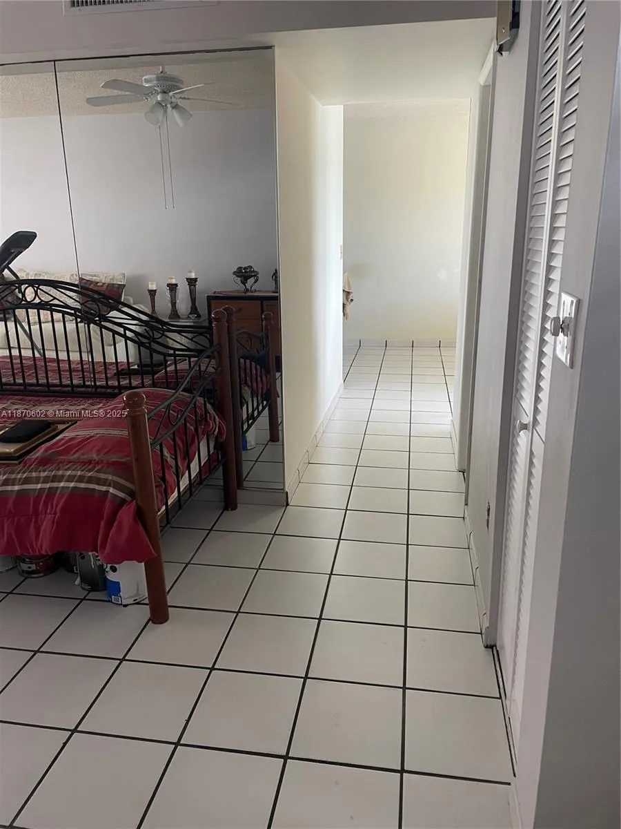 562 NW 98th Ct # 562, Miami FL 33172