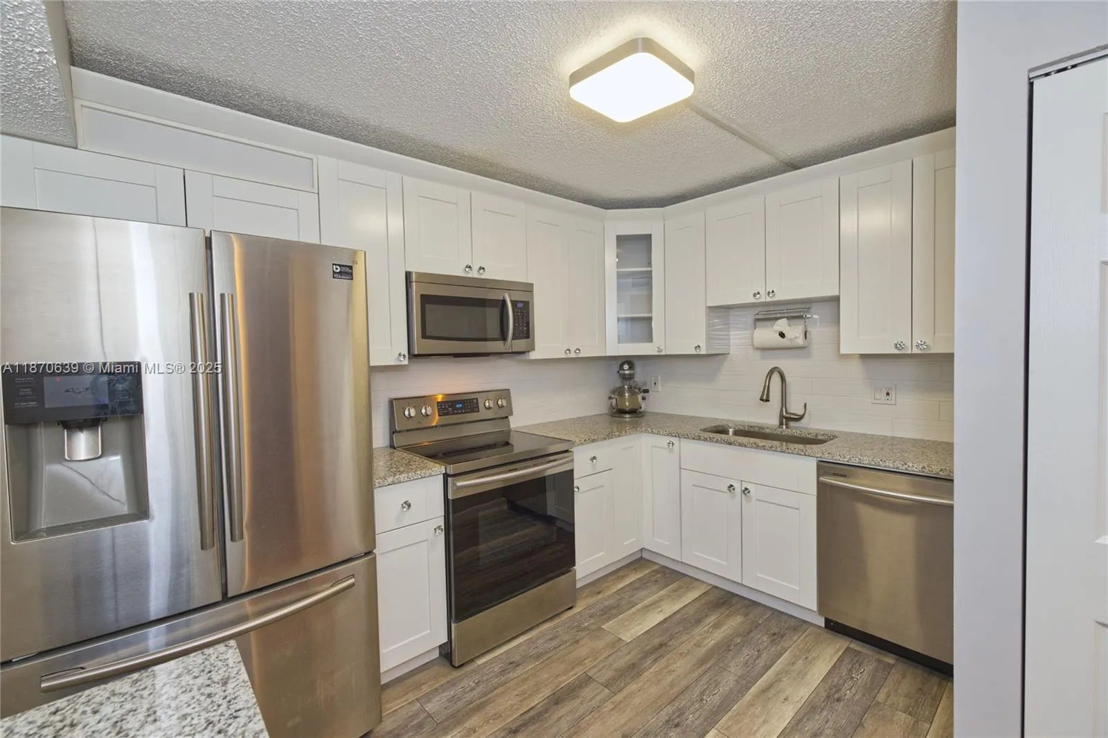 900 NE 195th St # 703, Miami FL 33179