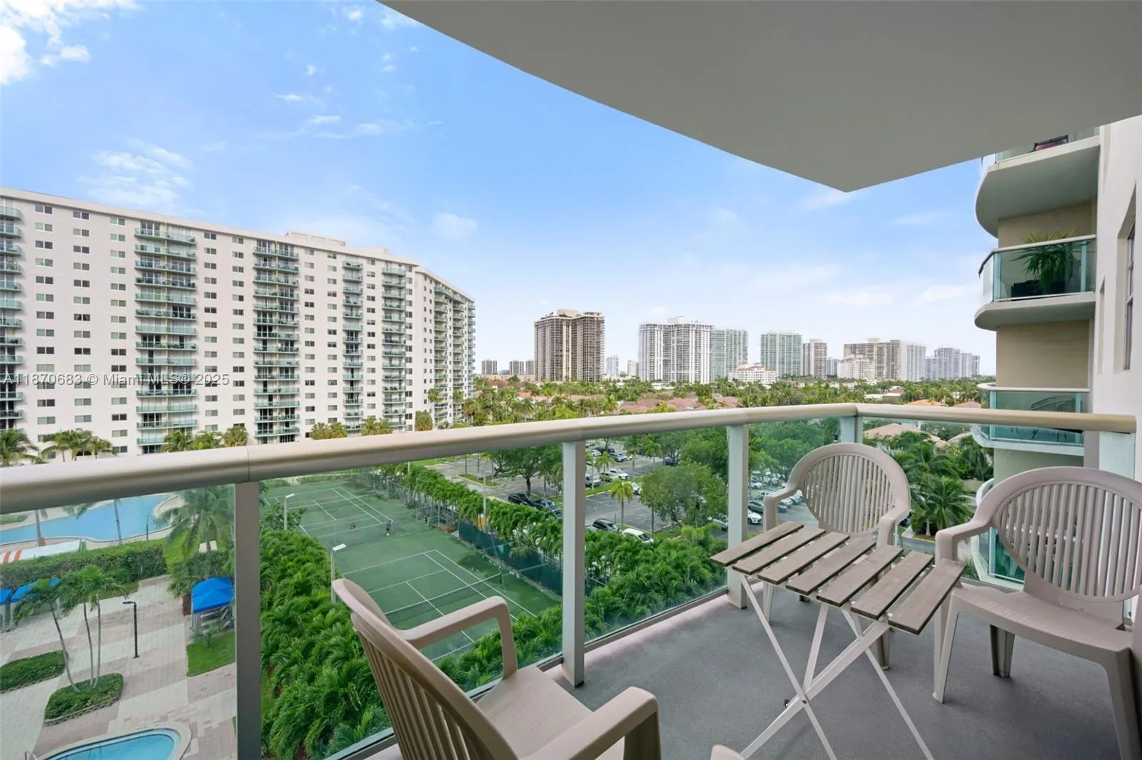 1 bedroom 1 bath for rent at 19370 Collins Ave # 708, Sunny Isles Beach FL 33160