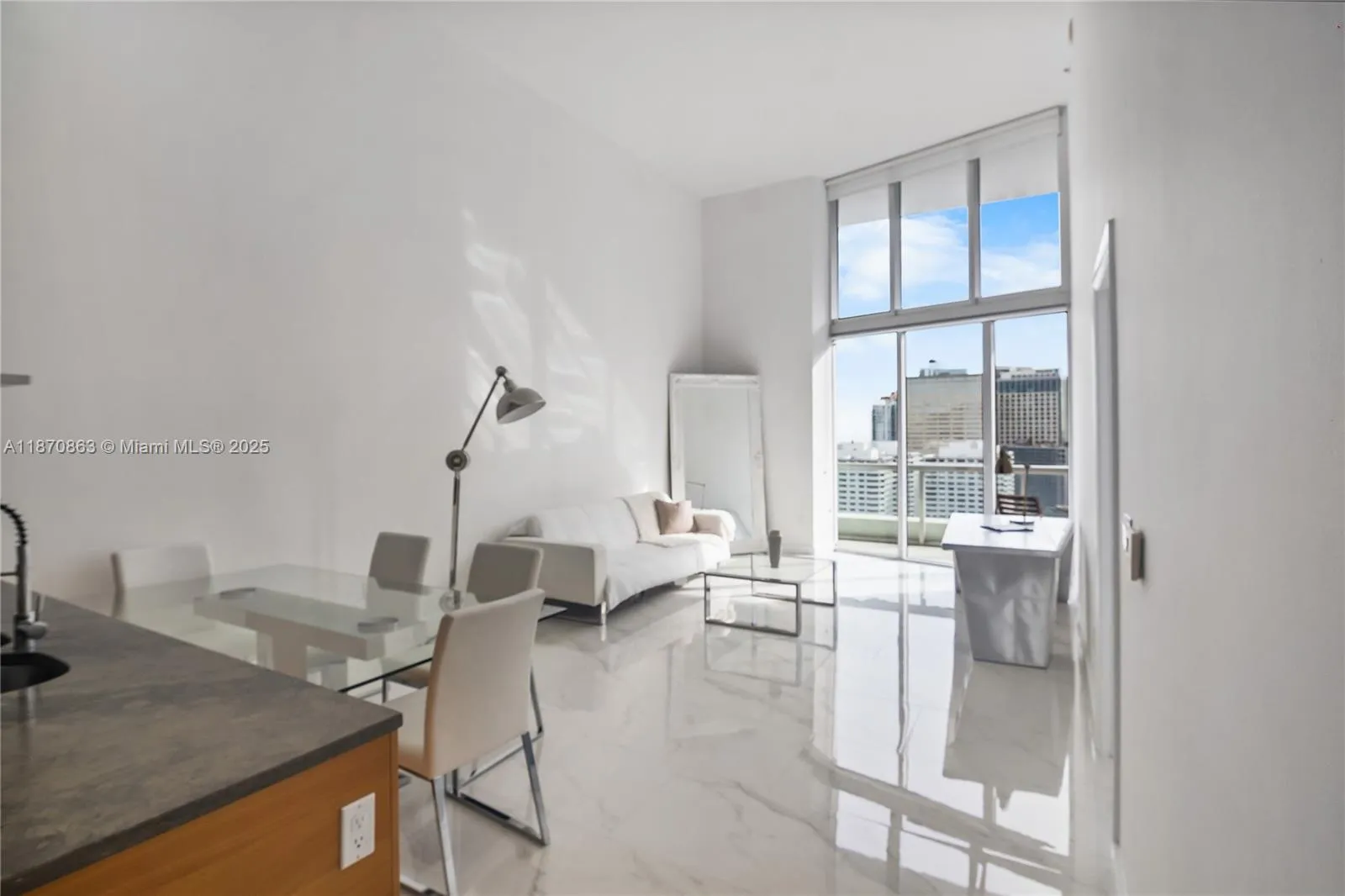 495 Brickell Ave # 2207, Miami FL 33131