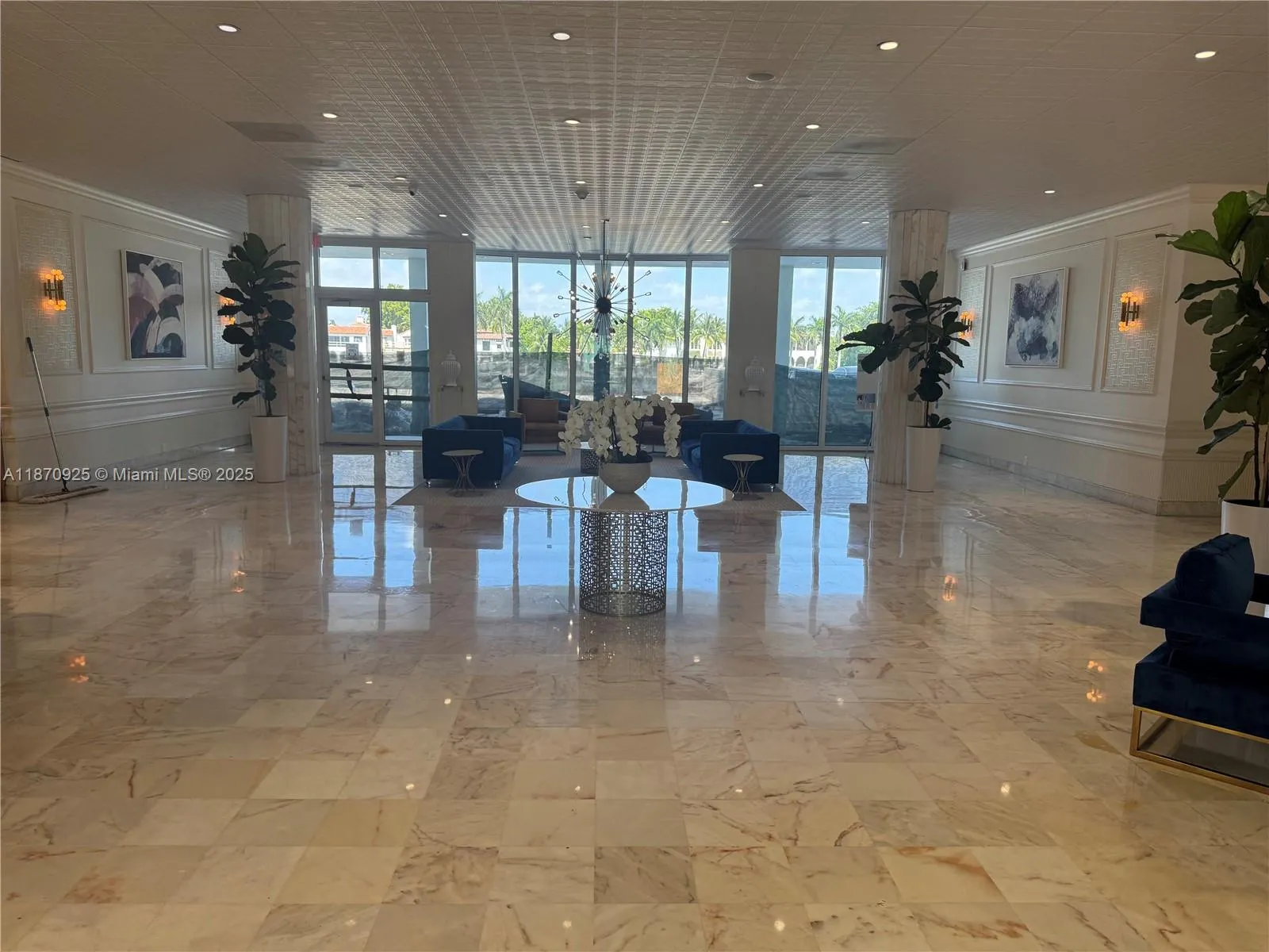 1 bedroom 1 bath for sale at 5750 Collins Ave # 3K, Miami Beach FL 33140