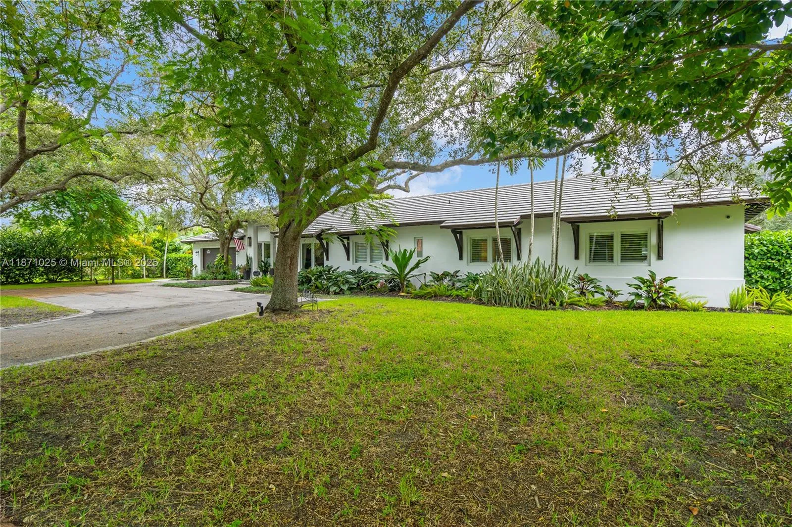 11835 SW 91st Ave, Miami FL 33176