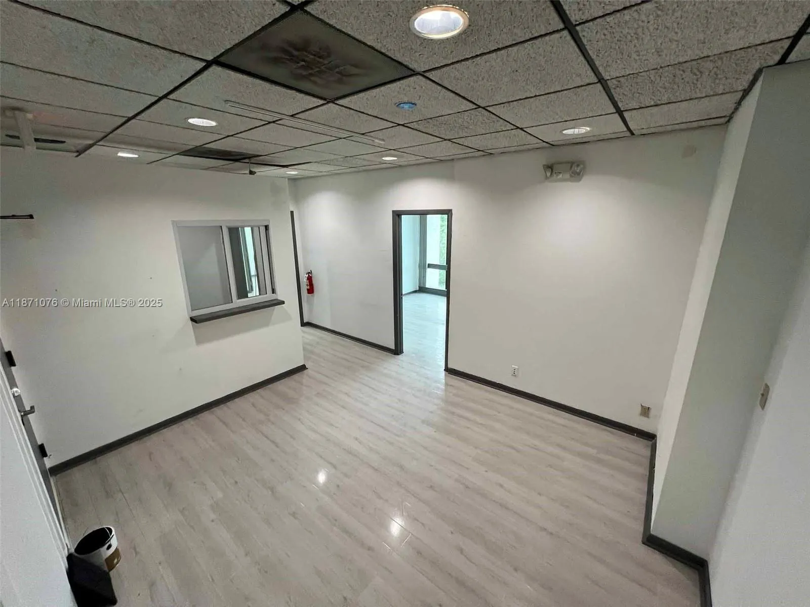 for sale at 5555 Hollywood Blvd # 301, Hollywood FL 33021