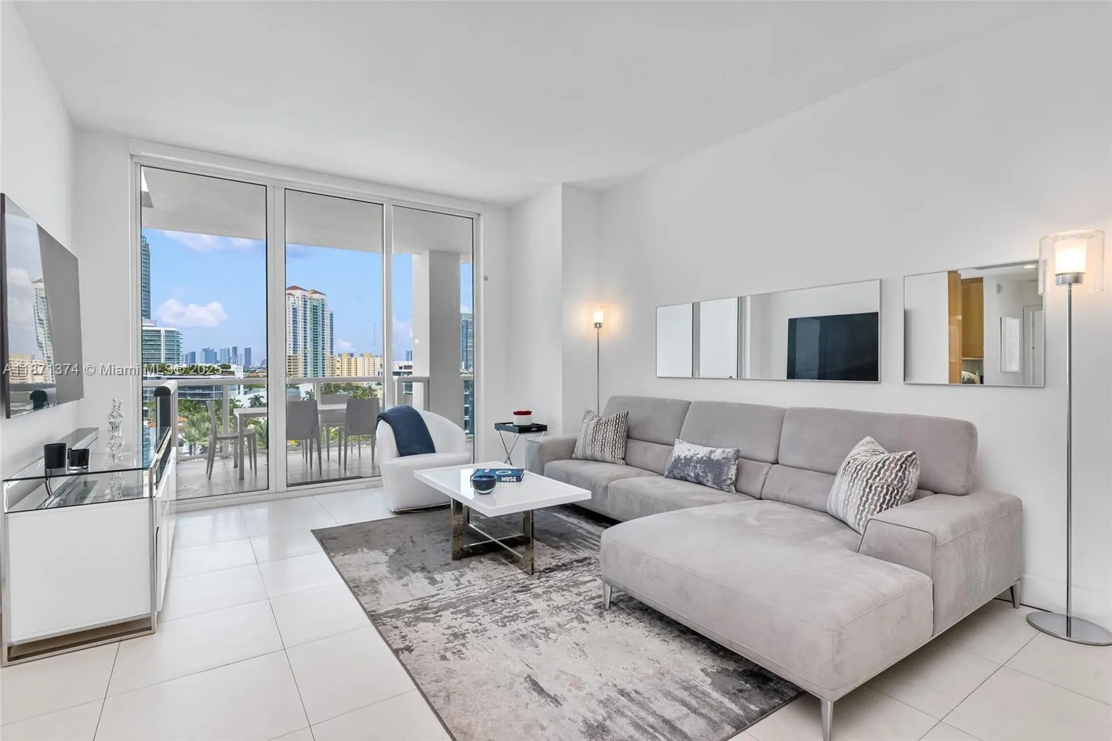 2 bedroom 2 bath for sale at 50 S Pointe Dr # 1005, Miami Beach FL 33139