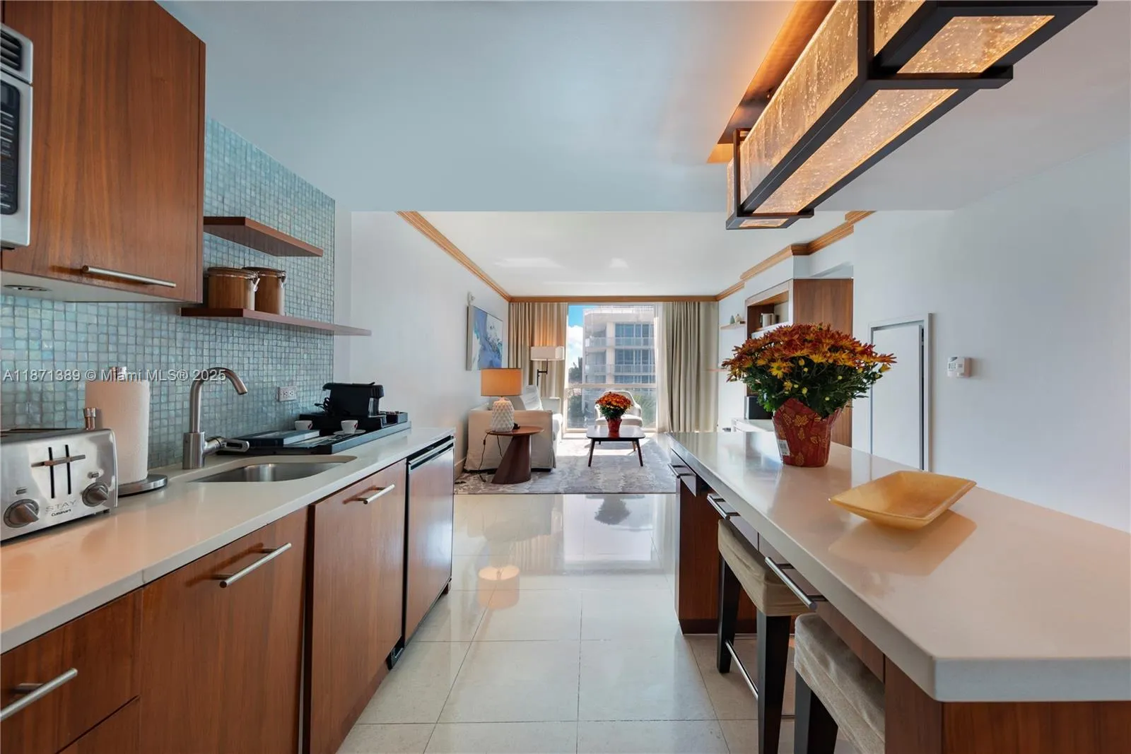6801 Collins Ave, Miami Beach FL 33141