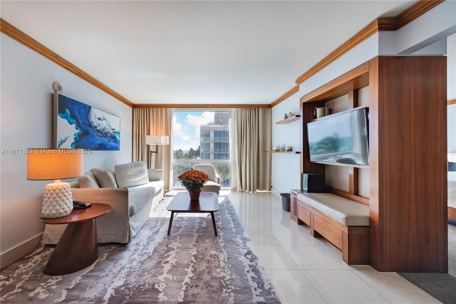 6801 Collins Ave, Miami Beach FL 33141
