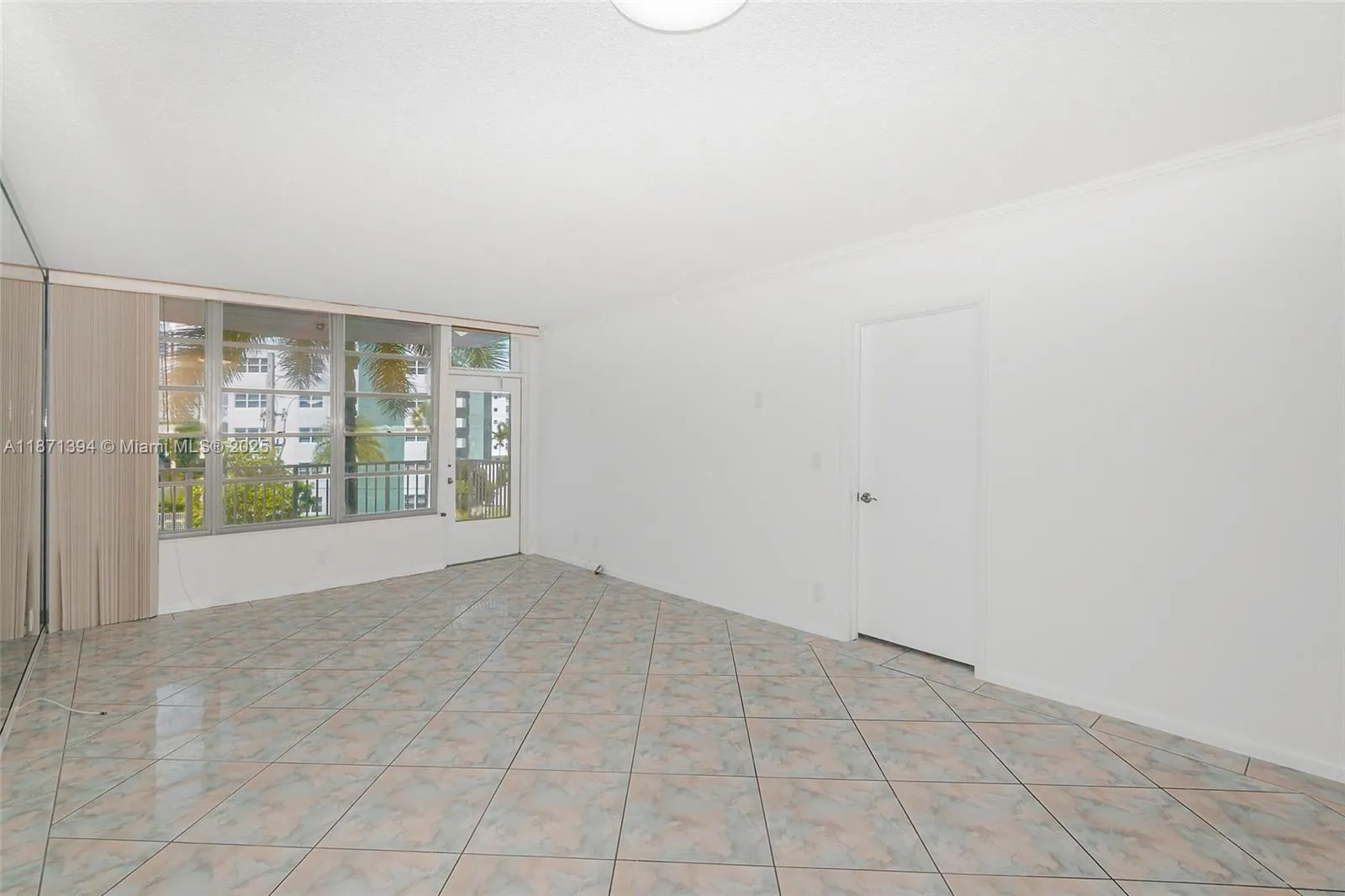 3181 S Ocean Dr # 302, Hallandale Beach FL 33009