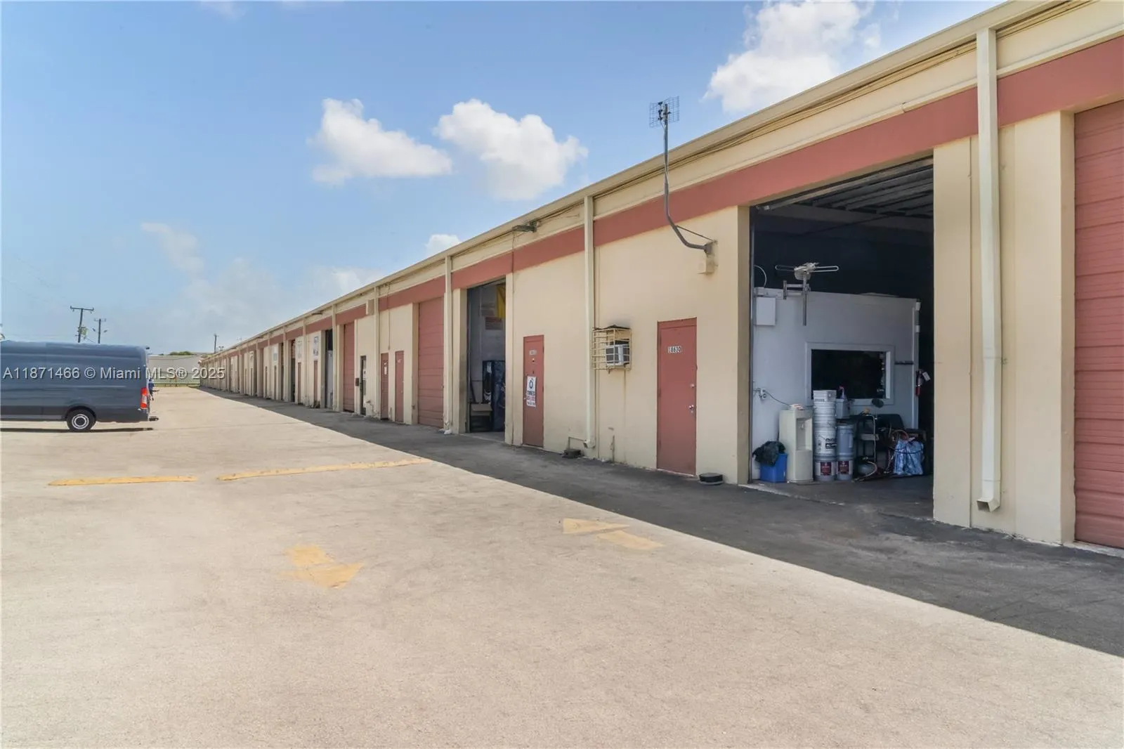 18625 SW 105 AV, Miami FL 33157