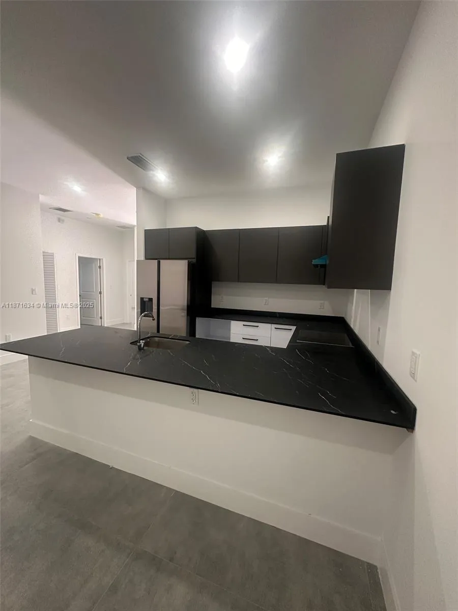 2423 NW 23rd Ln, Fort Lauderdale FL 33311