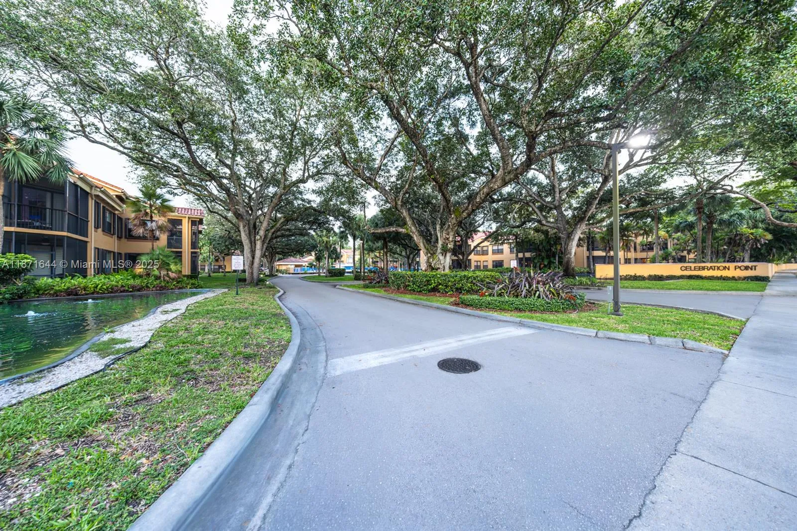 15495 N Miami Lakeway N # 4, Miami Lakes FL 33014