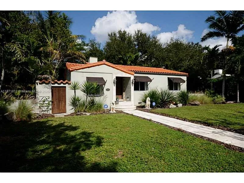 2 bedroom 1 bath for sale at 273 NW 92nd St, Miami Shores FL 33150