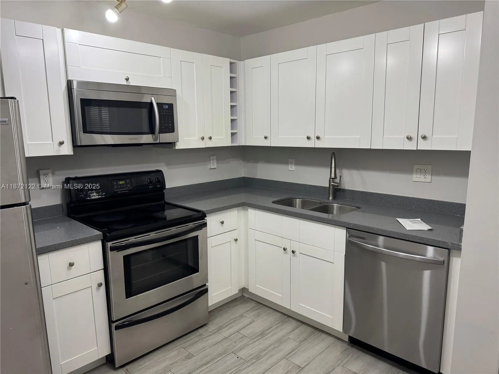 721 N Pine Island Rd # 201, Plantation FL 33324
