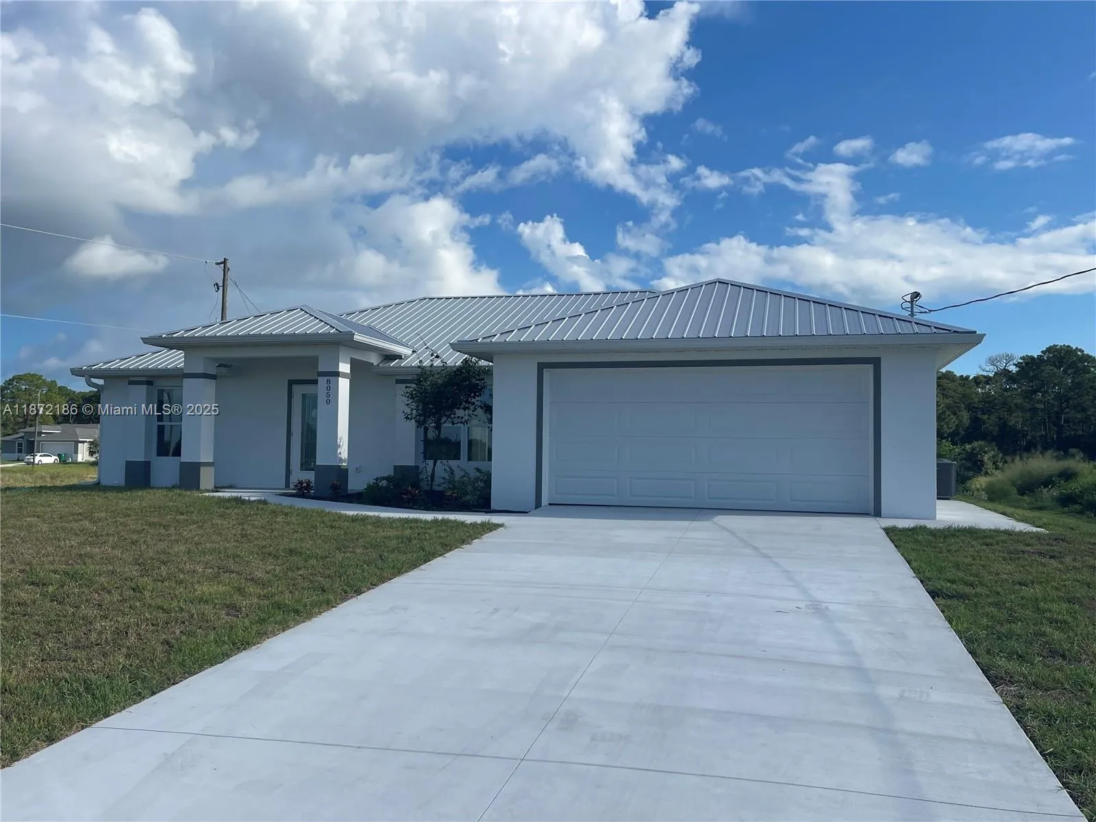 3 bedroom 2 bath Residential for sale at 8050 Salem Circle, La Belle FL 33935