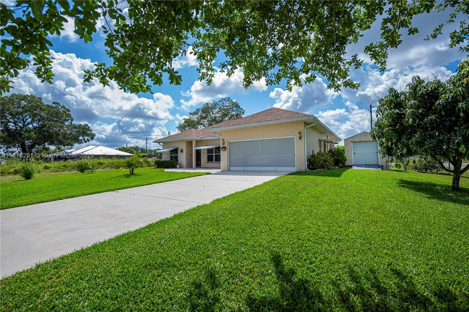 1115 Comet Ave, La Belle FL 33935