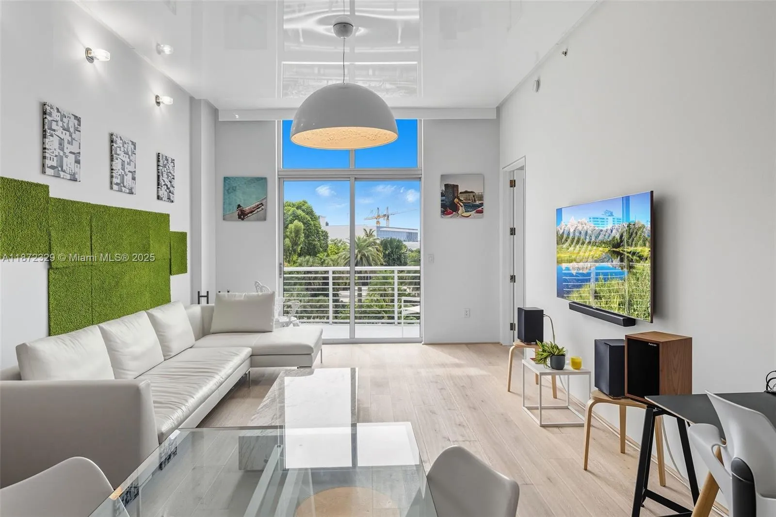 1 bedroom 1 bath for sale at 2001 Meridian Ave # 518, Miami Beach FL 33139