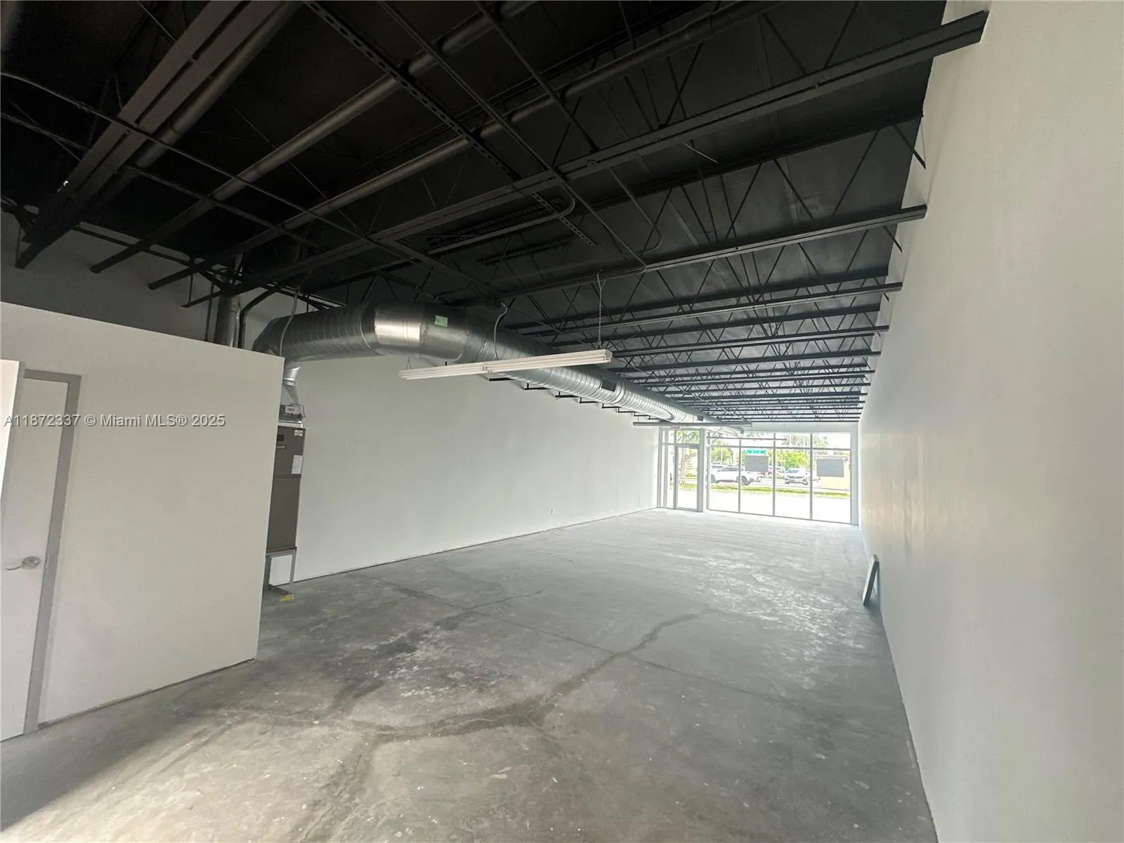 10 S Royal Poinciana Blvd, Miami Springs FL 33166