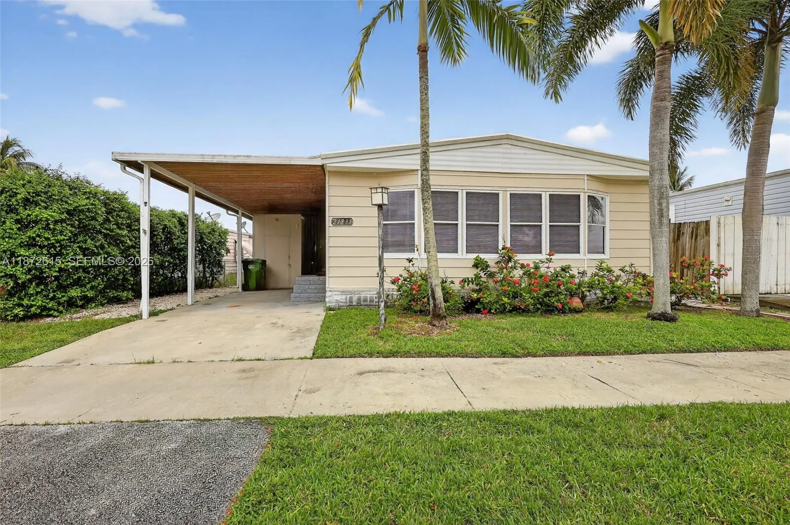 21831 S Heritage Cir, Pembroke Pines FL 33029