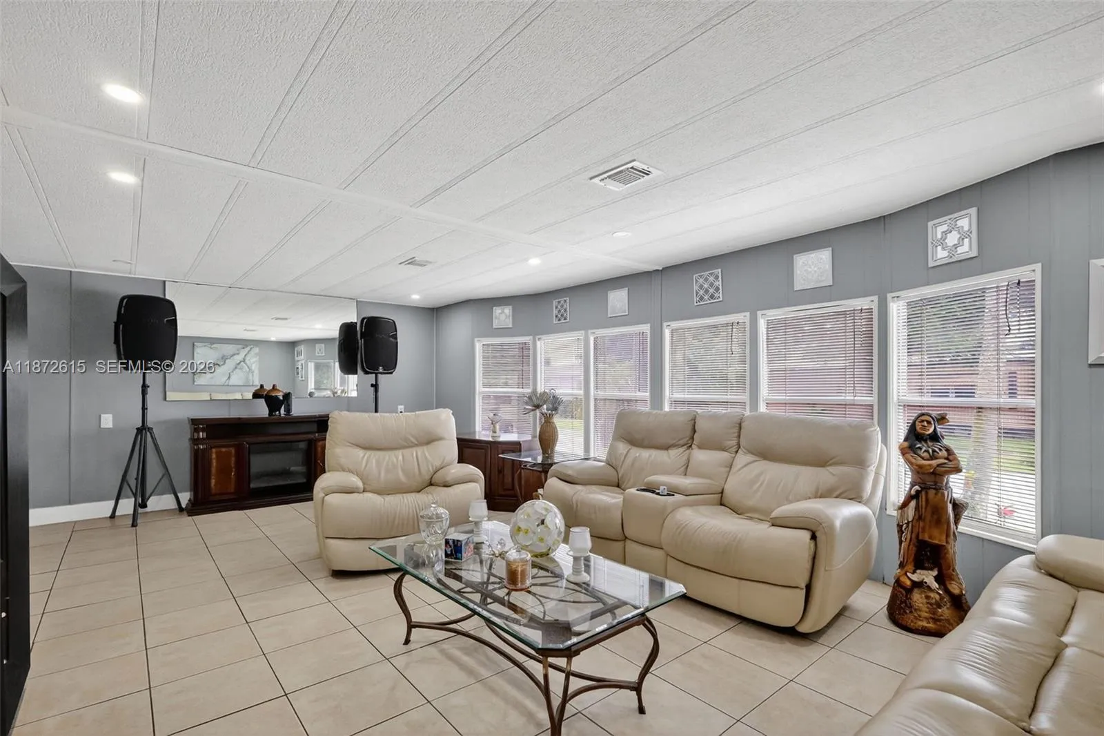 21831 S Heritage Cir, Pembroke Pines FL 33029