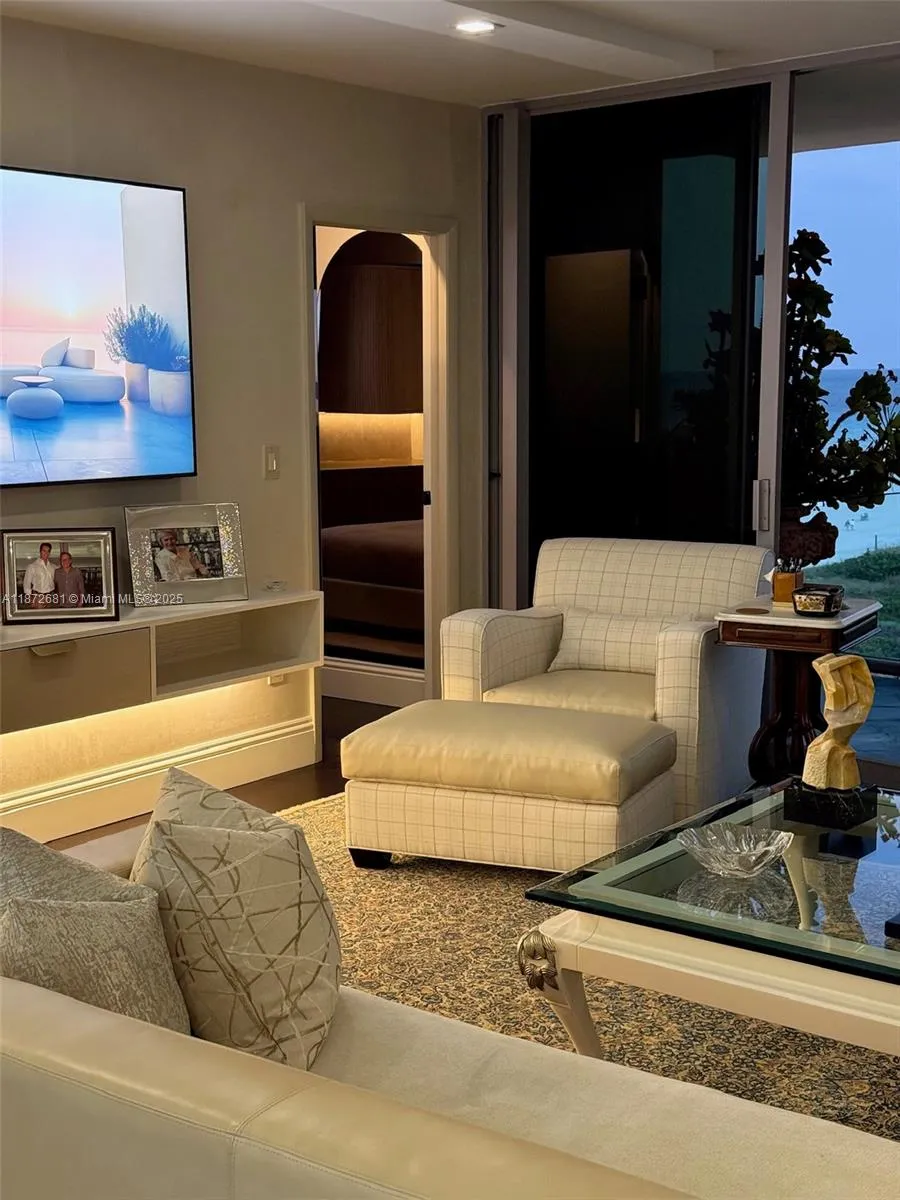 1455 Ocean Dr # 904, Miami Beach FL 33139