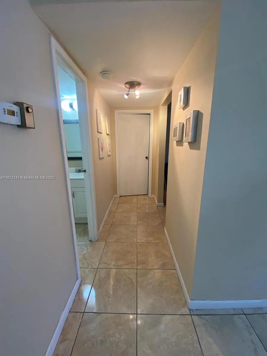 800 Parkview Dr # 104, Hallandale Beach FL 33009