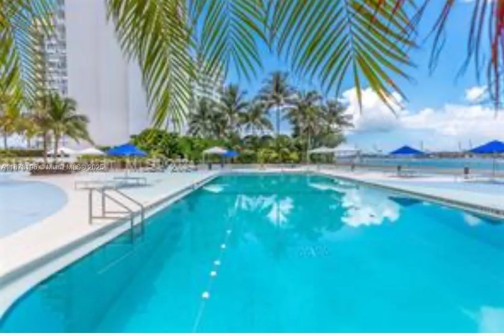 1 bedroom 1 bath for sale at 1200 West Ave # 1422, Miami Beach FL 33139