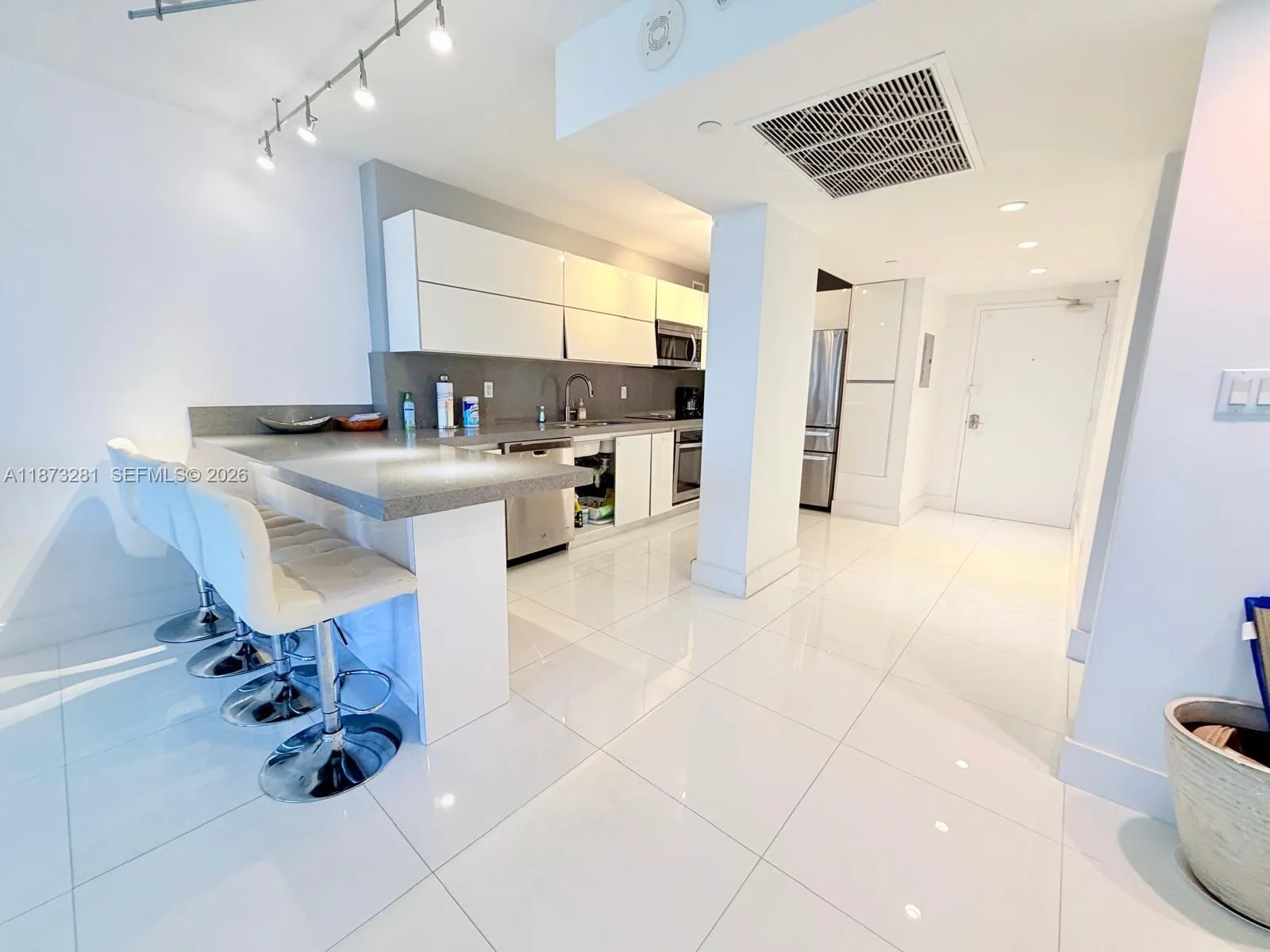 100 Lincoln Rd # 1504, Miami Beach FL 33139