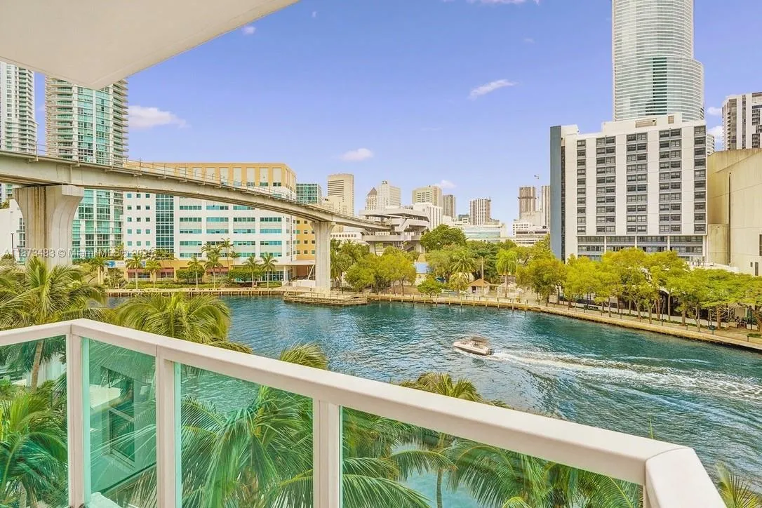 31 SE 5th St # 502, Miami FL 33131