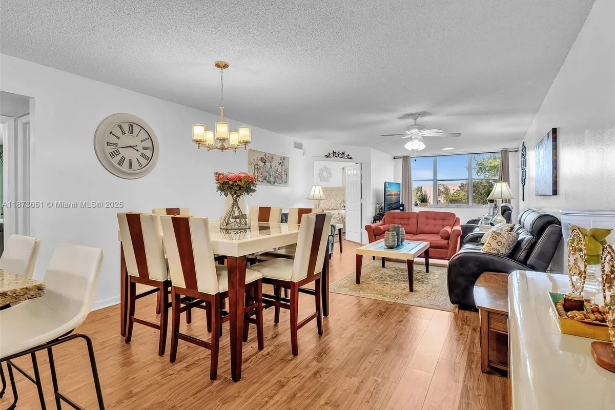 2524 NW 104th Ave # 308, Sunrise FL 33322