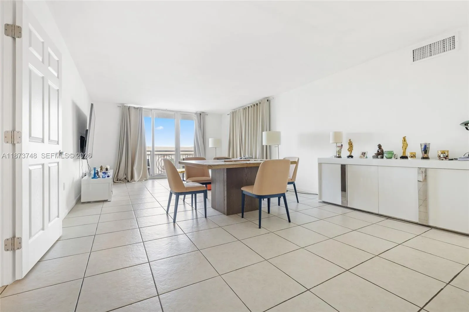 5825 Collins Ave # 4A, Miami Beach FL 33140