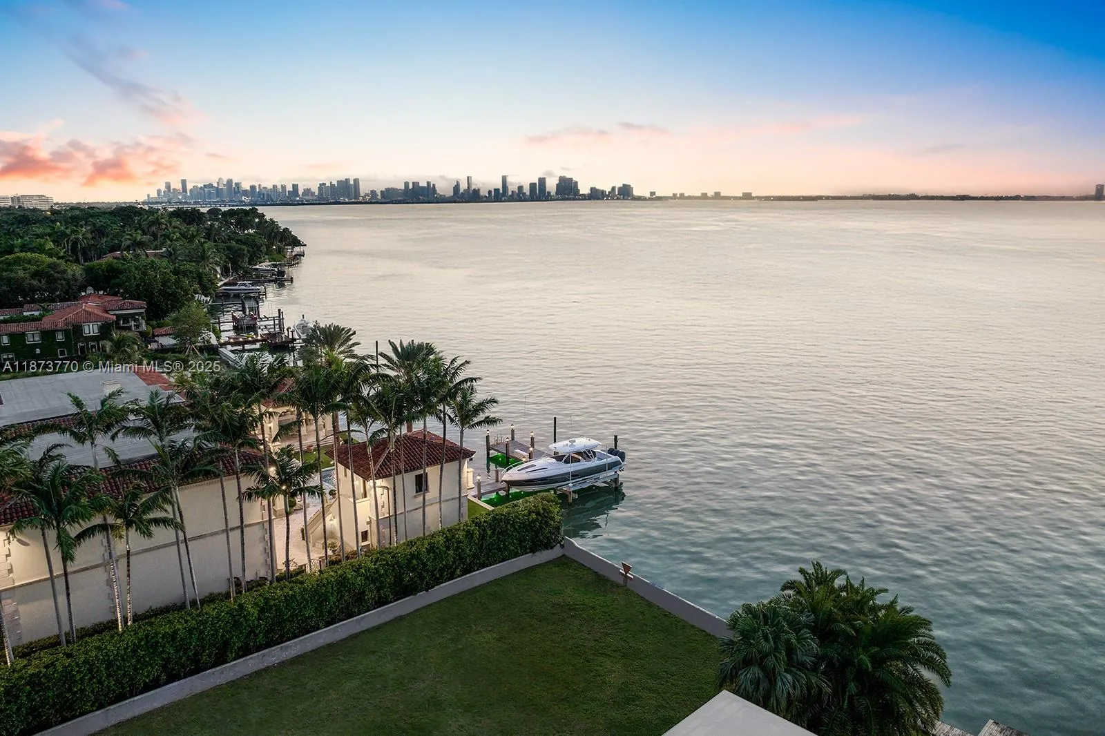 6 bedroom 7 bath for sale at 5226 N Bay Rd, Miami Beach FL 33140