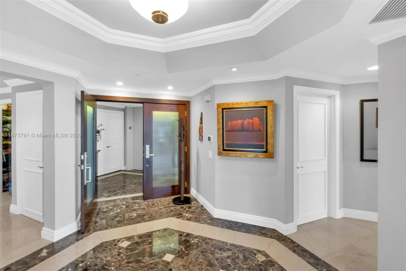 21050 Point Pl # 605, Aventura FL 33180